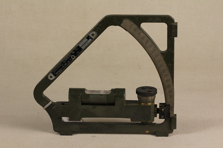 Livella americana per la regolazione del puntamento dei pezzi di artiglieria